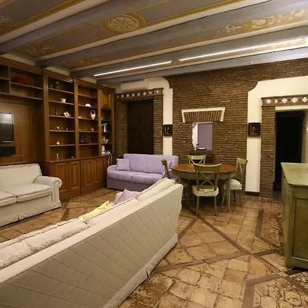 Apartment Palazzo Alibrandi House
