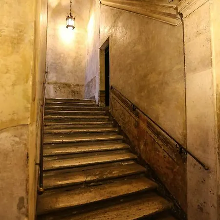 Apartment Palazzo Alibrandi House *